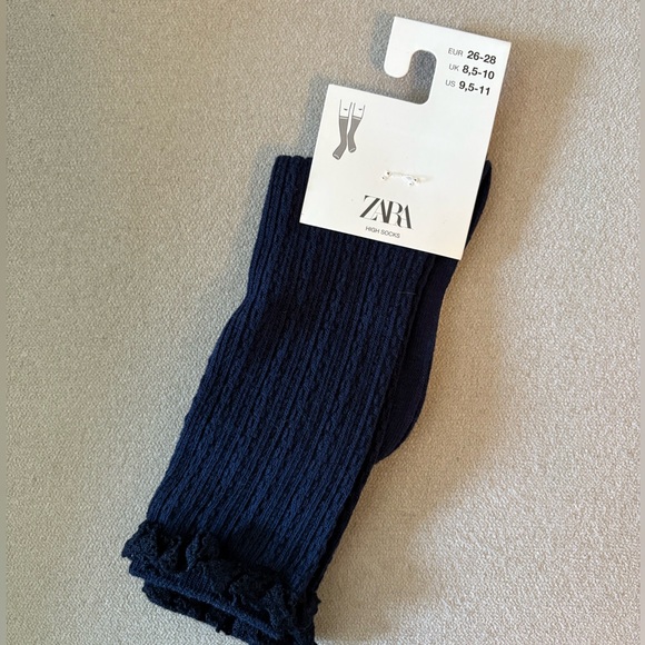 Zara Ruffled High Socks - Picture 1 of 5